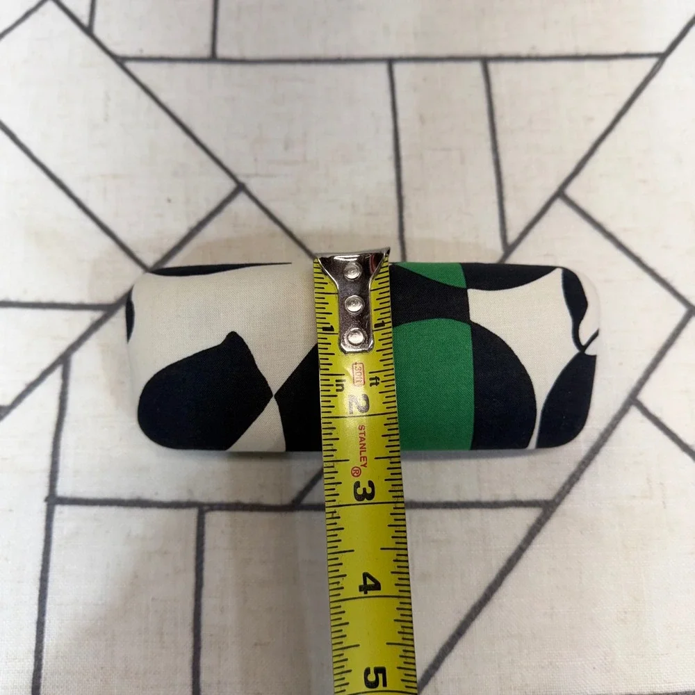 Vera Bradley Eyeglass Case OS Green Black White Geometric Hard Shell Fabric Wrap